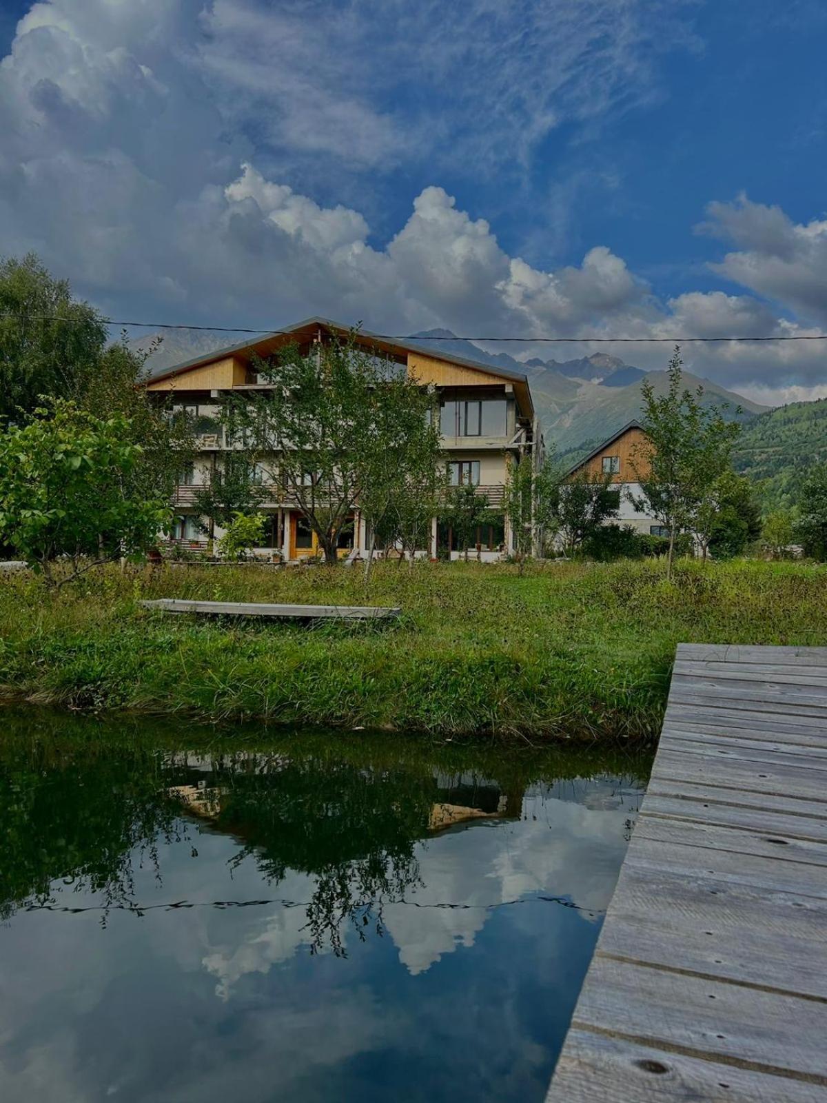 Beko'S Garden Inn Mestia Zewnętrze zdjęcie